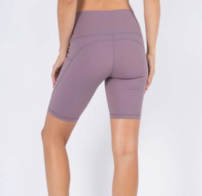 Soft Active Biker Shorts w Pockets