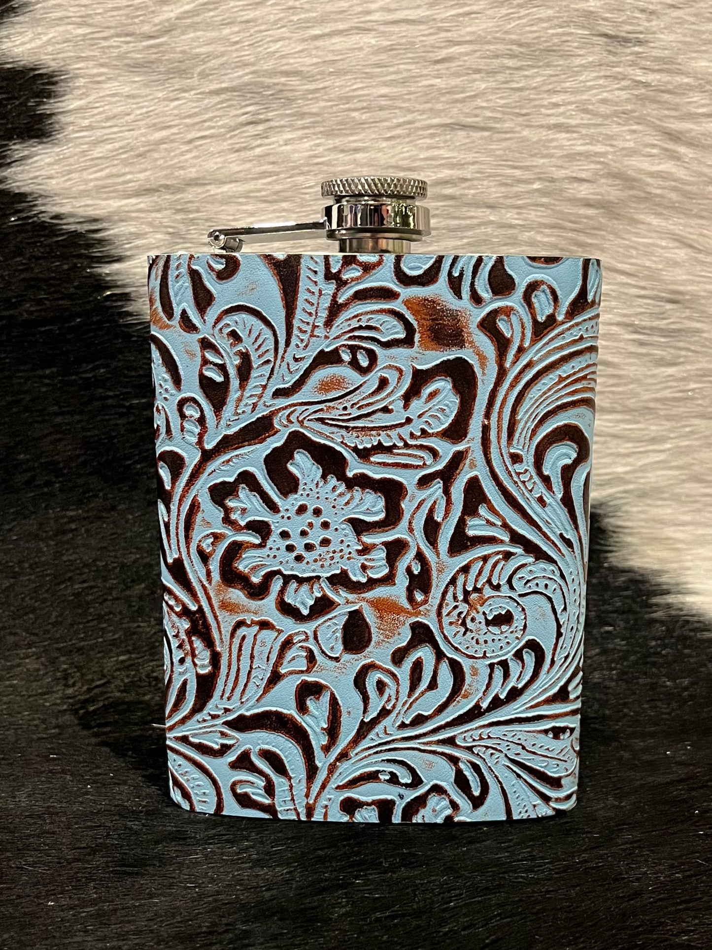 Mountain Trail Flask in Hand-tooled Leather