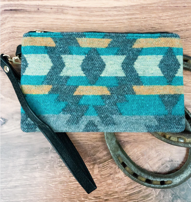 Dakota Dunes Wristlet Pouch